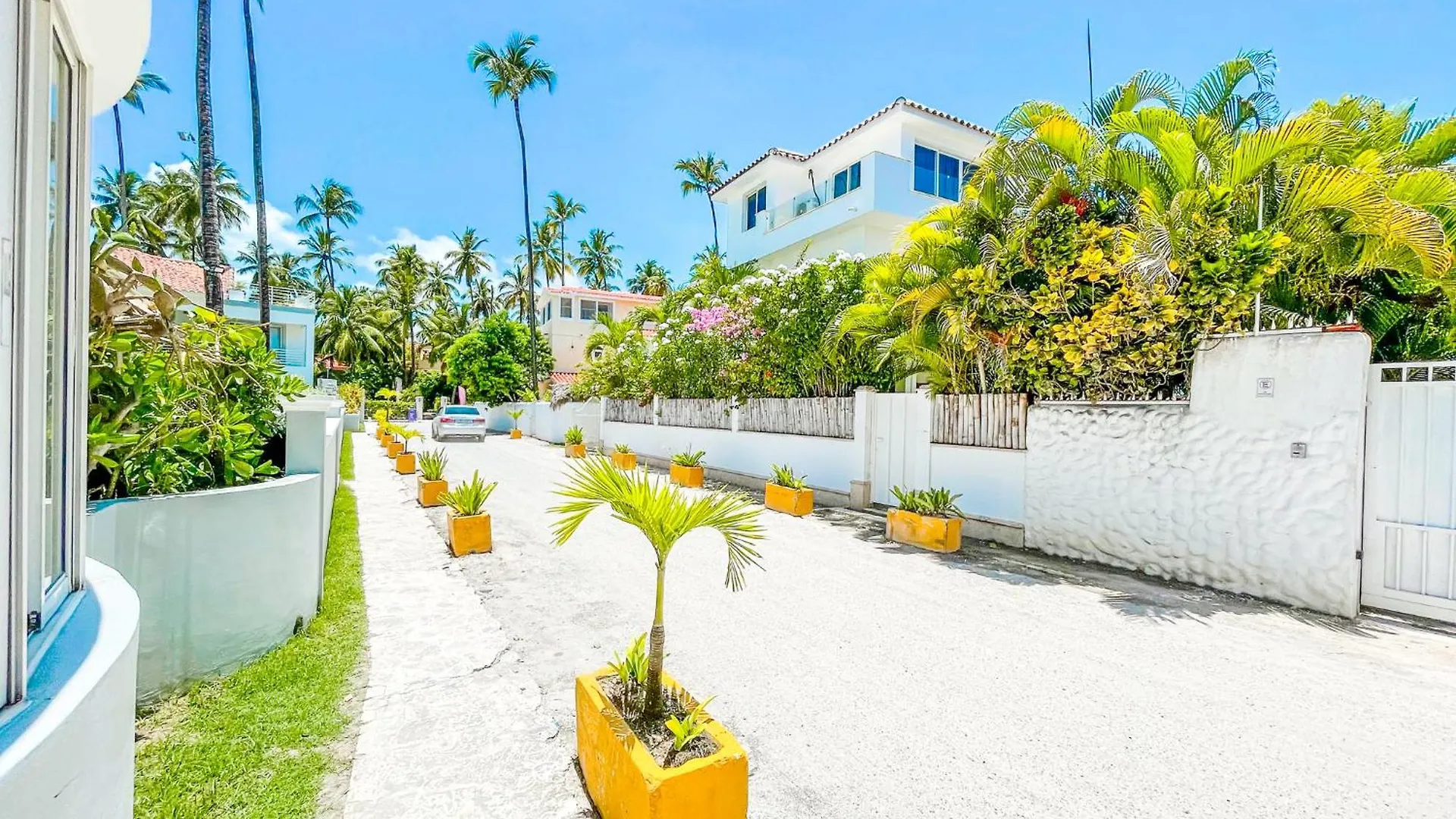 Beach Condo Hotel With Villas & Private Apartments Wifi Bbq Beach Club & Spa بونتا كانا