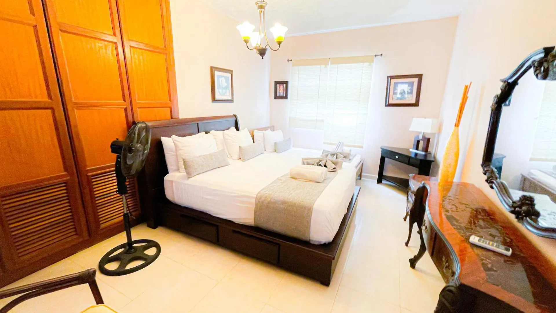 Beach Condo Hotel With Villas & Private Apartments Wifi Bbq Beach Club & Spa بونتا كانا